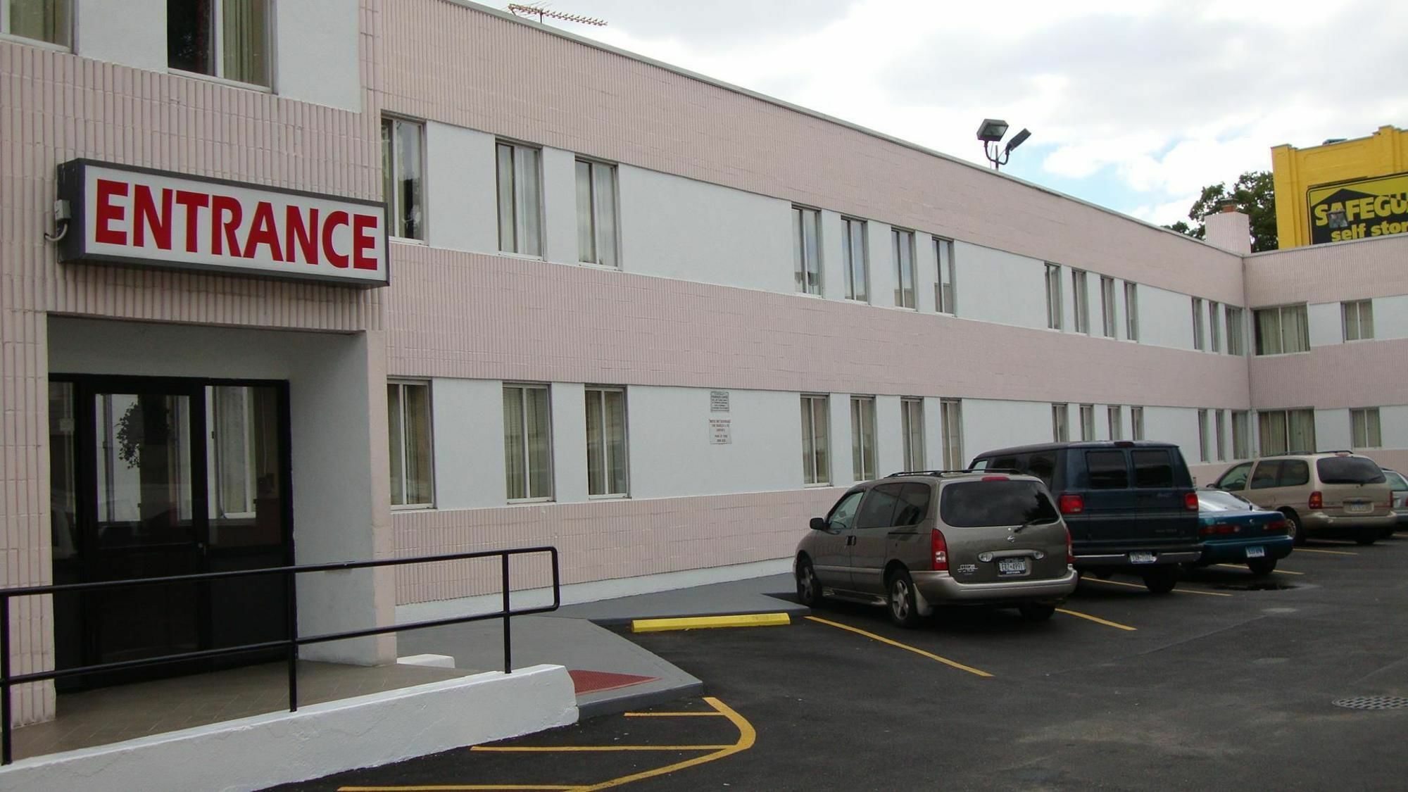Riviera Motor Inn Brooklyn นิวยอร์ก ภายนอก รูปภาพ